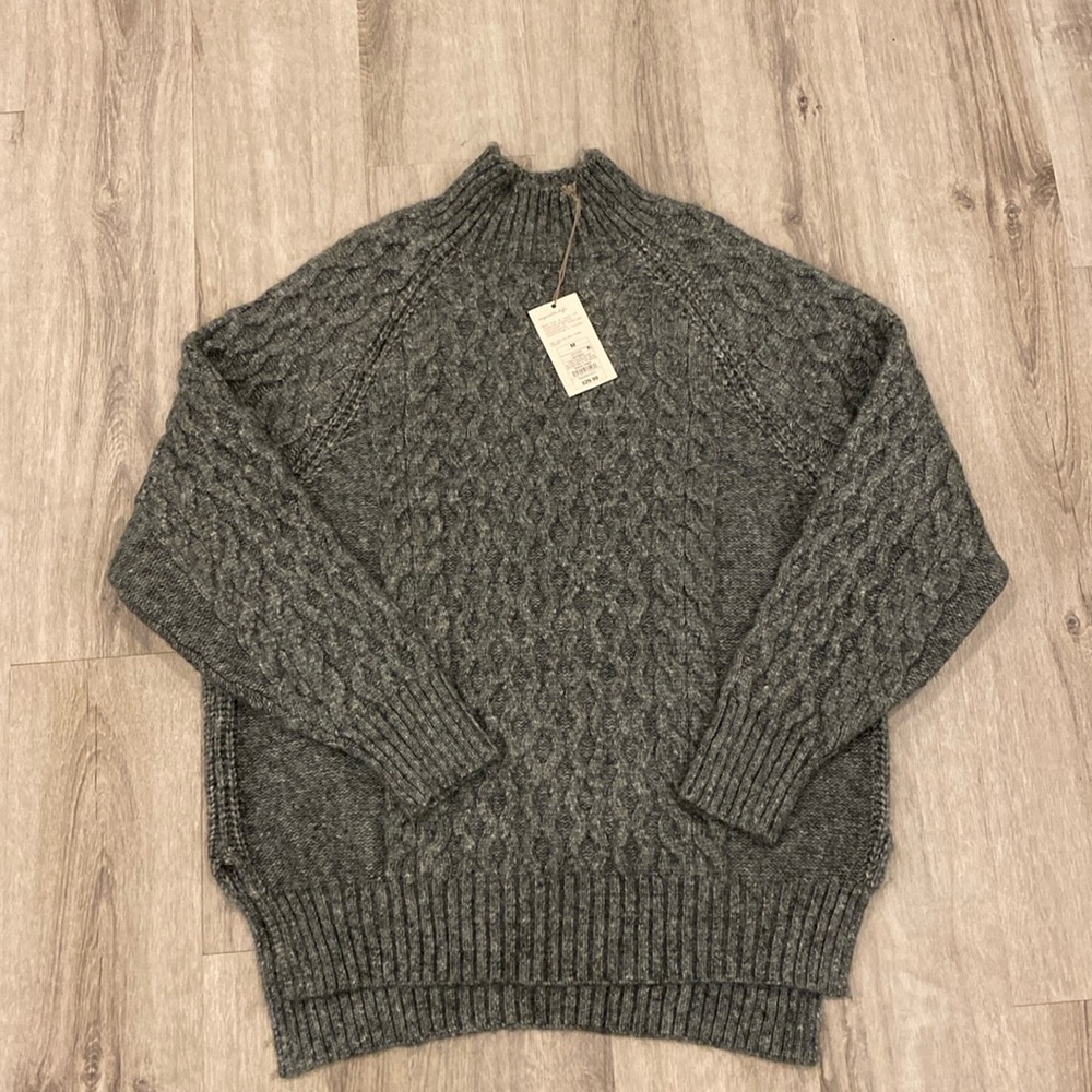A new day charcoal gray mock neck sweater NWT size M